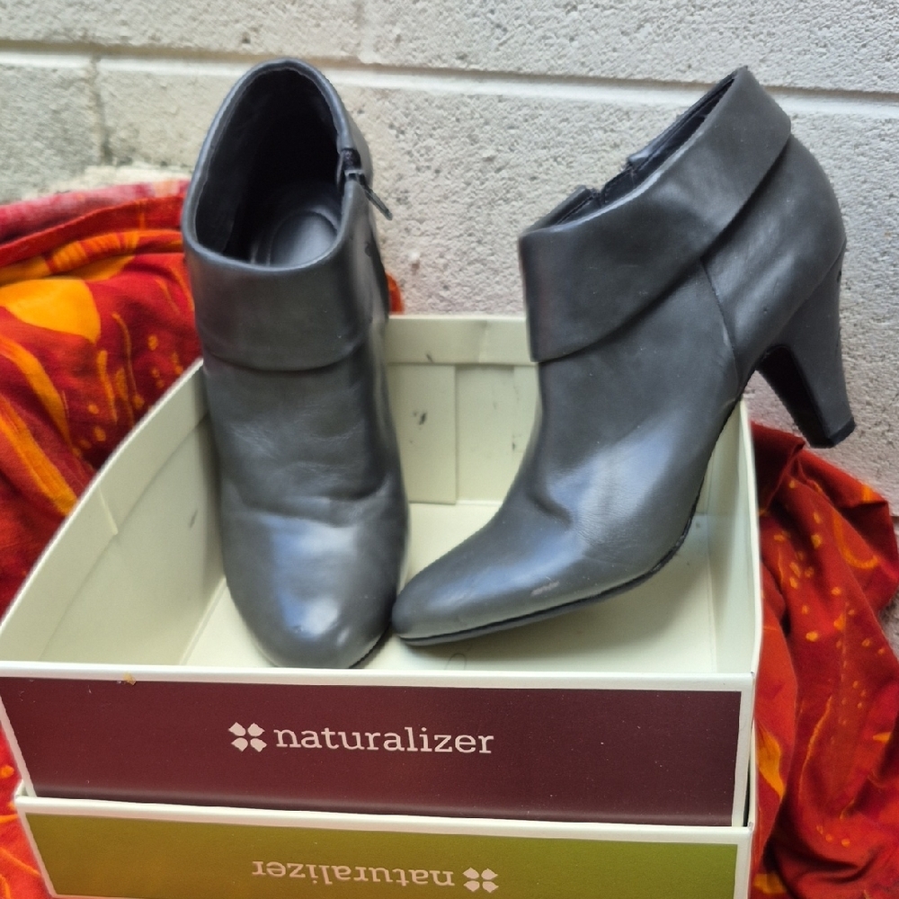 Naturalizer Gray Heeled Ankle Boots